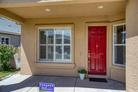 10039 Cascade Falls Dr, Reno, NV 89521 photo 4