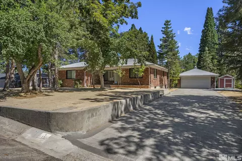 13 Rancho Manor Dr, Reno, NV 89509