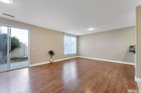 11031 Lamour Ln, Reno, NV 89521 photo 4
