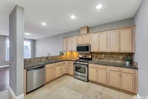 11031 Lamour Ln, Reno, NV 89521 photo 9