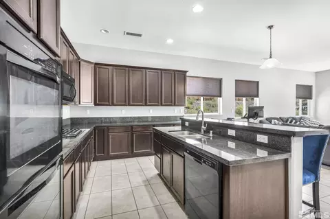 10390 Cavalry Cir, Reno, NV 89521 photo 8