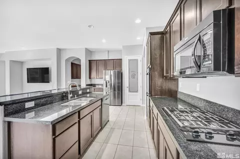 10390 Cavalry Cir, Reno, NV 89521 photo 9