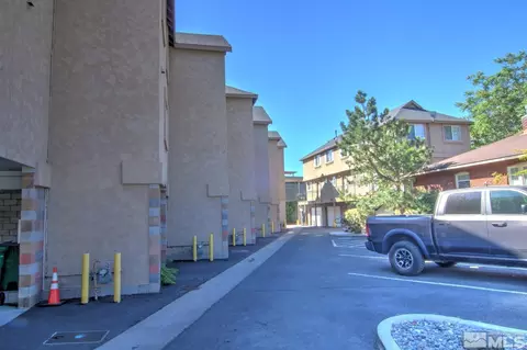 425 Holcomb Ave, Reno, NV 89502 photo 32