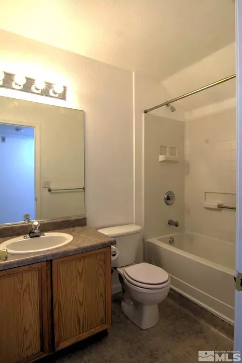 425 Holcomb Ave, Reno, NV 89502 photo 16