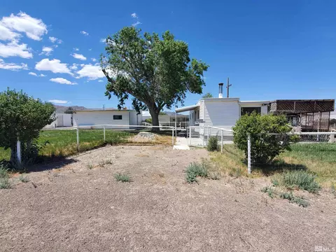 312 Douglas St, Mina, NV 89422