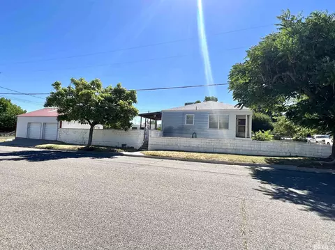 1305 S Bridge St, Winnemucca, NV 89445