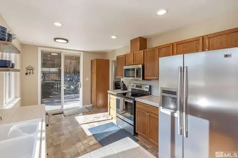 2575 Glen Eagles Dr, Reno, NV 89523 photo 4