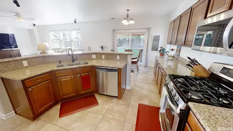 551 Needles Ct, Reno, NV 89521 photo 9