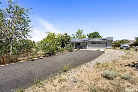 135 Jackdaw Cir, Washoe Valley, NV 89704