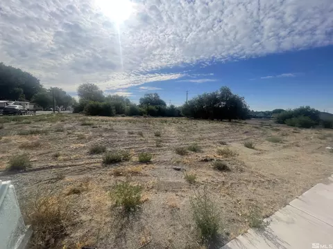 321 Silver Spur Dr, Fallon, NV 89406 photo 2
