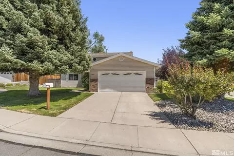 3376 Fountain Ct, Sparks, NV 89431