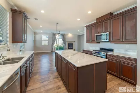 1935 Angel Ridge Dr, Reno, NV 89521