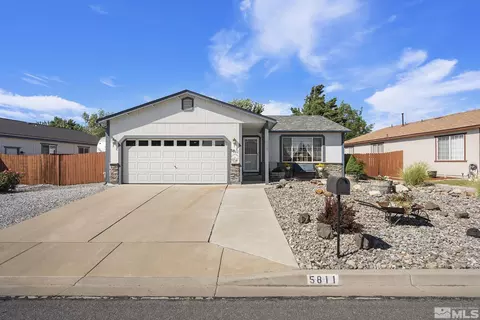 5811 Lightning Ct, Sun Valley, NV 89433