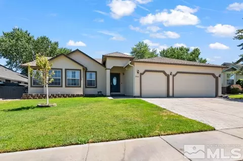 1041 Pepper Ln, Fernley, NV 89408