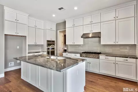 2122 Kates Bridge Dr, Reno, NV 89521