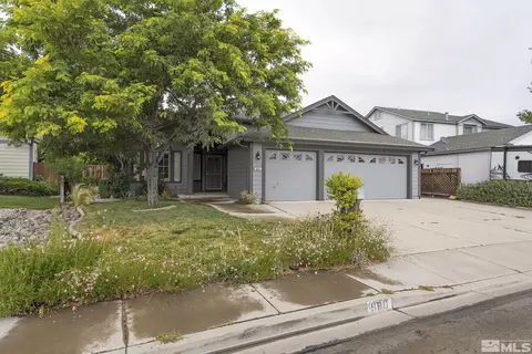 980 Del Sol St, Sparks, NV 89436