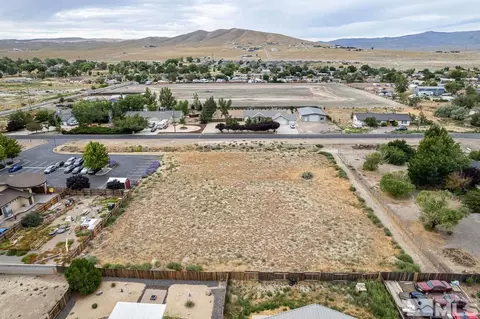 386 Crimson Rd, Fernley, NV 89408