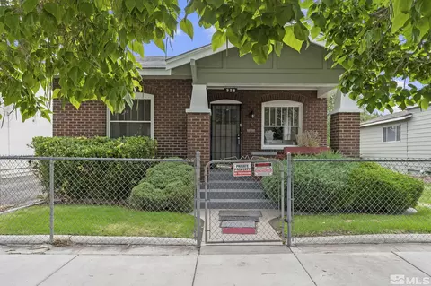 328 6th St, Sparks, NV 89431