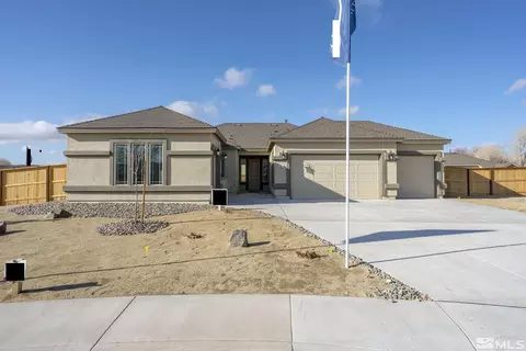685 Rose Ln, Fernley, NV 89408