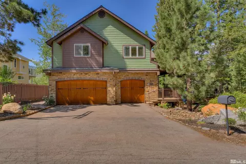 645 Zuni St, South Lake Tahoe, CA 96150