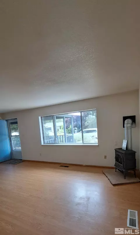 198 E Applegate Way, Carson City, NV 89706 photo 8