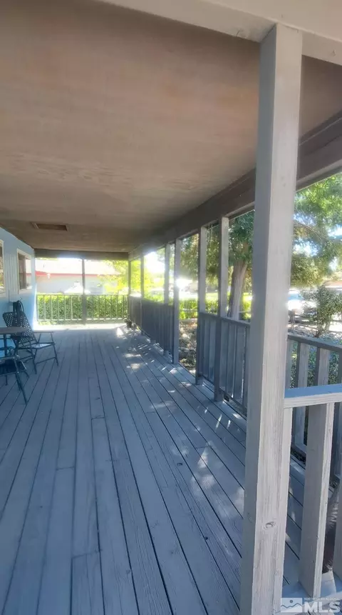 198 E Applegate Way, Carson City, NV 89706 photo 2