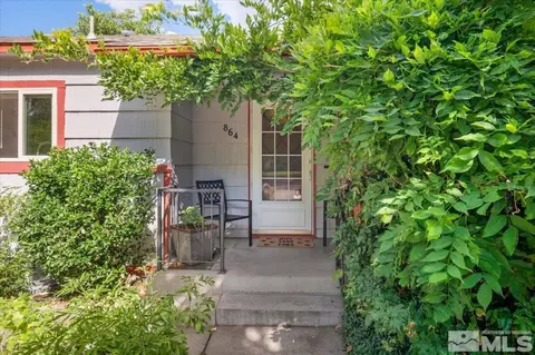 864 Daniel Dr, Reno, NV 89509