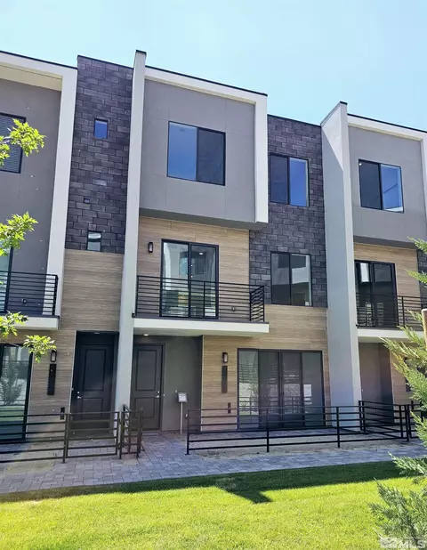 2579 Flowing Strm # 8, Reno, NV 89503