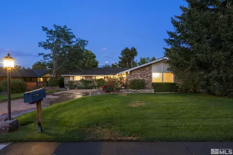 2000 Palisade Dr, Reno, NV 89509