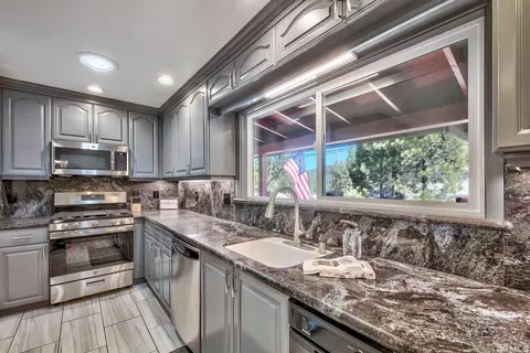 206 S Benjamin Dr, Stateline, NV 89449 photo 2