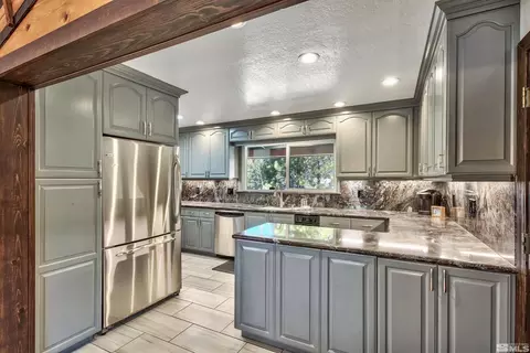 206 S Benjamin Dr, Stateline, NV 89449 photo 3