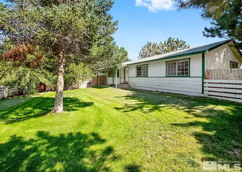 290 W Laramie Dr, Reno, NV 89521