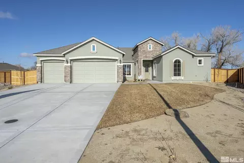 679 Rose Ln, Fernley, NV 89408