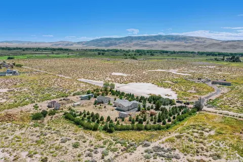 2210 Fox St, Silver Springs, NV 89429