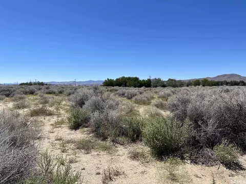 3095 E 5th St, Silver Springs, NV 89429