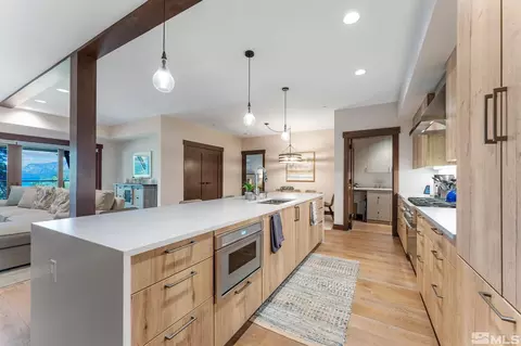 17 Beach Club Dr #220, Stateline, NV 89449