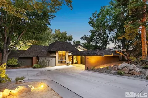 5190 Rio Pinar Dr, Reno, NV 89509