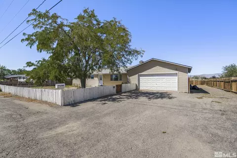 160 Granada St, Fernley, NV 89408