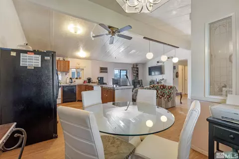 610 E 4th Ave, Sun Valley, NV 89433 photo 17