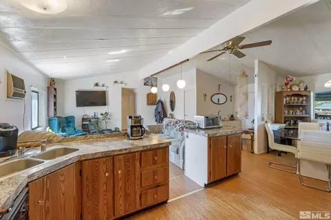 610 E 4th Ave, Sun Valley, NV 89433 photo 11