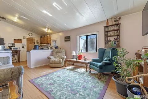 610 E 4th Ave, Sun Valley, NV 89433 photo 6