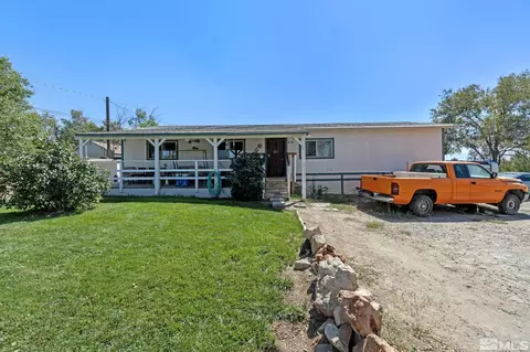 610 E 4th Ave, Sun Valley, NV 89433 photo 2