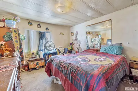 610 E 4th Ave, Sun Valley, NV 89433 photo 21