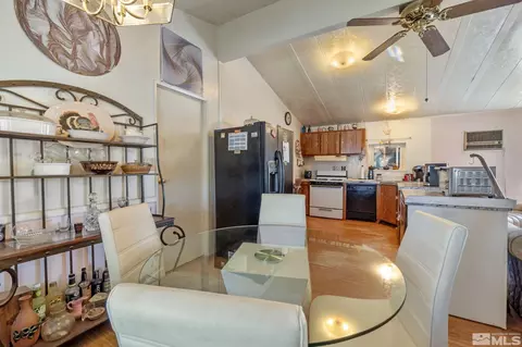 610 E 4th Ave, Sun Valley, NV 89433 photo 16