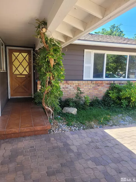 701 W Winnie, Carson City, NV 89703