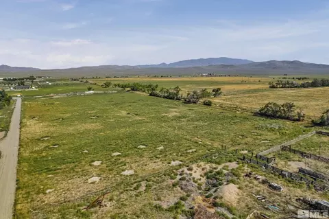 15 Tess Ln, Smith, NV 89430 photo 2