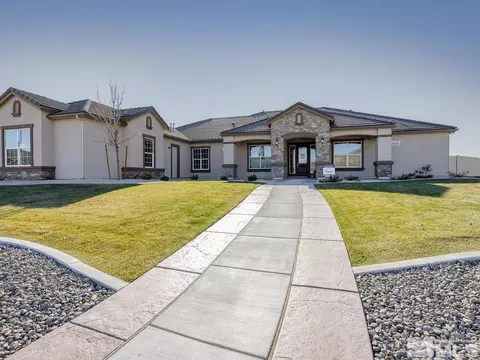 210 Pebble Creek Dr, Sparks, NV 89441