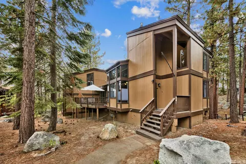 60 Burke Creek Cir, Stateline, NV 89449