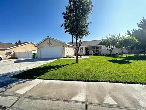1453 Grey Bluffs Dr, Fernley, NV 89408