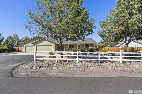 105 Country Ranch Rd, Fernley, NV 89408